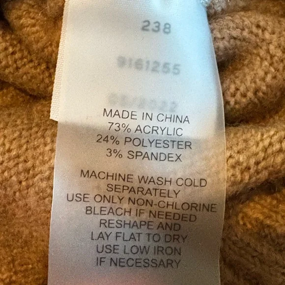 Vince Camuto V-Neck Sweater - Picture 4 of 4